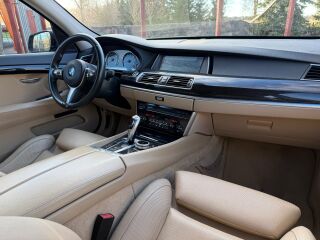 BMW 550 Gran Turismo 4.4 V8 300kW
