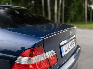 BMW 325 2.5 141kW