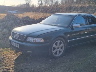Audi A8 4.2 220kW