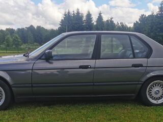 BMW 750 I 5.0 W12 220кВ