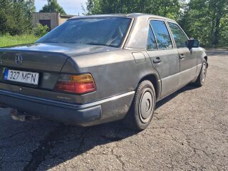 Mercedes-Benz 250 2.5 69kW
