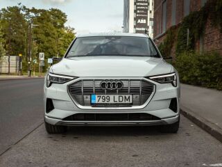 Audi e-tron 55 Sportback 300kw 158kW