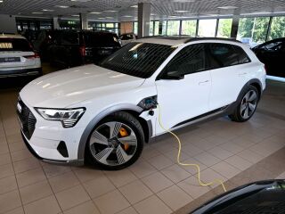 Audi e-tron S-LINE SAFETY PRO VIRTUAL+ 360 QUATTRO 55 158кВ