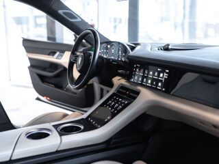 Porsche Taycan Turbo 500kW