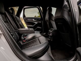 Audi RS 6 Avant Quattro Dynamic Plus 4.0 V8 TFSI 441кВ