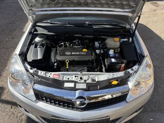 Opel Astra TwinTop 1.8 103kW