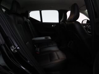 Volvo XC40 AWD Inscription 2.0 R4 140кВ