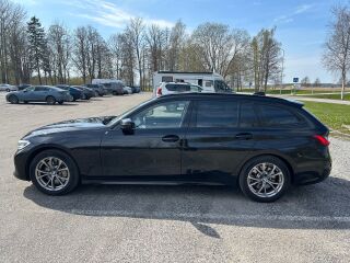 BMW 330 3.0 195kW