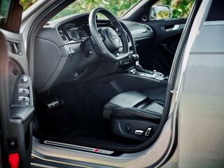 Audi RS 4 V8 Bang&amp;amp;Olufsen 4.2 331кВ