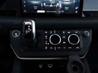 Land Rover Defender 110 P400 SE 3.0 294kW