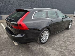 Volvo V90 Momentum PRO 2.0 140kW