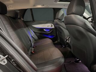 Mercedes-Benz E 300 de Avantgarde 4Matic 2.0 d 225kW