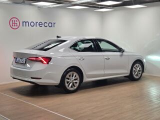 Skoda Octavia HB Elegance 1.5 96кВ