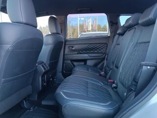 Mitsubishi Outlander Instyle 4WD 2.4 PHEV 165kW