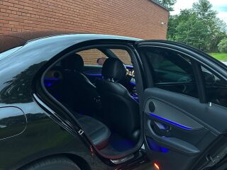 Mercedes-Benz E 220 AMG 4MATIC 2.0 143kW