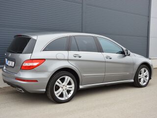 Mercedes-Benz R 350 3.0 195kW