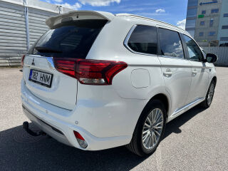 Mitsubishi Outlander PHEV Luxury 4WD 2.4 99kW