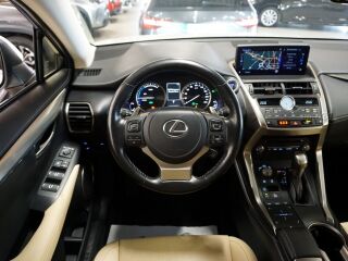 Lexus NX 300h Executive 2.5 114kW