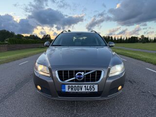 Volvo V70 Momentum 2.0 R5 D3 120кВ