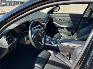 BMW 330 2.0 135kW