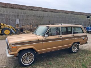 Jeep Wagoneer Limited 5.9 V8