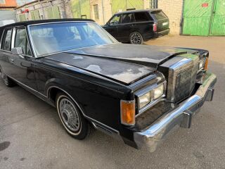 Lincoln Town Car 140kW