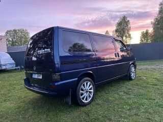 Volkswagen Multivan 2.5 R5 TDI 75кВ