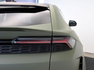 Lamborghini Urus 4.0 588кВ