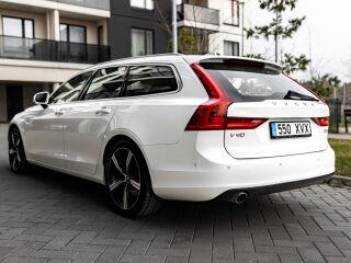 Volvo V90 AWD 2.0 173kW