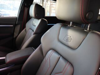 Audi Q8 e-tron S line 55 quattro 300kW 158kW