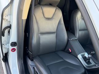 Volvo XC60 Summum AWD 2.4 R5 D5 158кВ