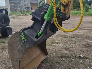 Komatsu PC138US-10