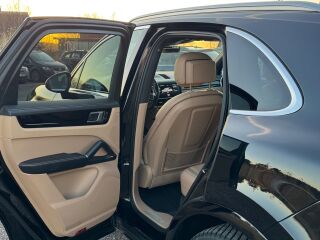 Porsche Cayenne 3.0 250кВ