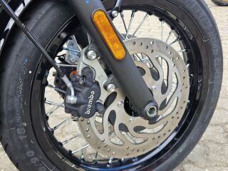 Triumph Bonneville T120 Black 59kW