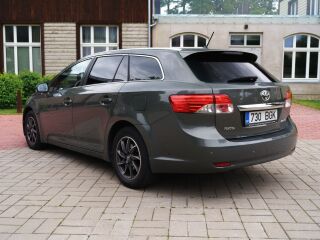 Toyota Avensis 1.8 108кВ
