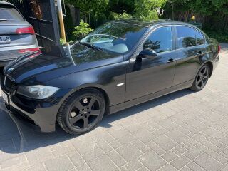BMW 320 2.0 R4 120kW