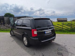 Chrysler Town & Country Lancia Voyager reg tasu makstud 3.6 208kW