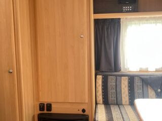 Dethleffs 430DB Camper
