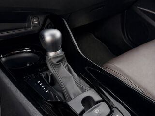 Toyota C-HR Luxury Plus 1.8 72кВ