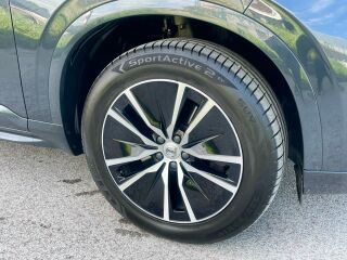 Volvo XC90 AWD Momentum PRO 7k my 2021 2.0 B5 NOVC-HEV 173kW