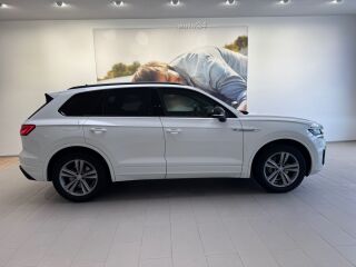 Volkswagen Touareg R-line 3.0 V6 170kW