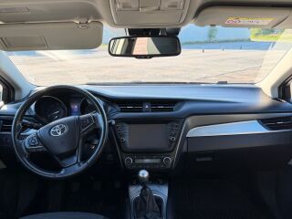Toyota Avensis 2.0 105kW
