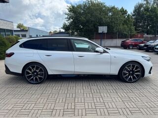 BMW 520 d xDrive MHEV Touring M-Sportpakett 2.0 145кВ