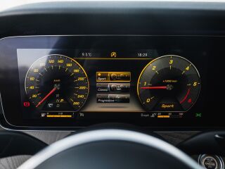 Mercedes-Benz E 200 1.6 118kW
