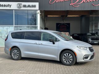 Chrysler Pacifica Select NEW 3.6 V6 Pentastar 162kW