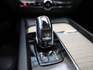 Volvo XC60 Inscription T8 Recharge AWD Plug In Hybrid 2.0 288кВ