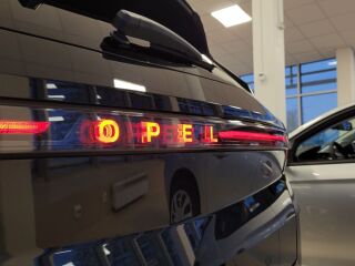 Opel Grandland GS Hybrid 136 e-DCS6 1.2 100kW
