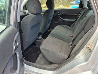 Ford Focus Ghia 1.6 74кВ