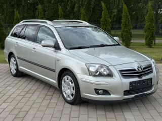 Toyota Avensis LINEA SOL 2.2 D-4D D-CAT