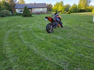 KTM 690 Duke